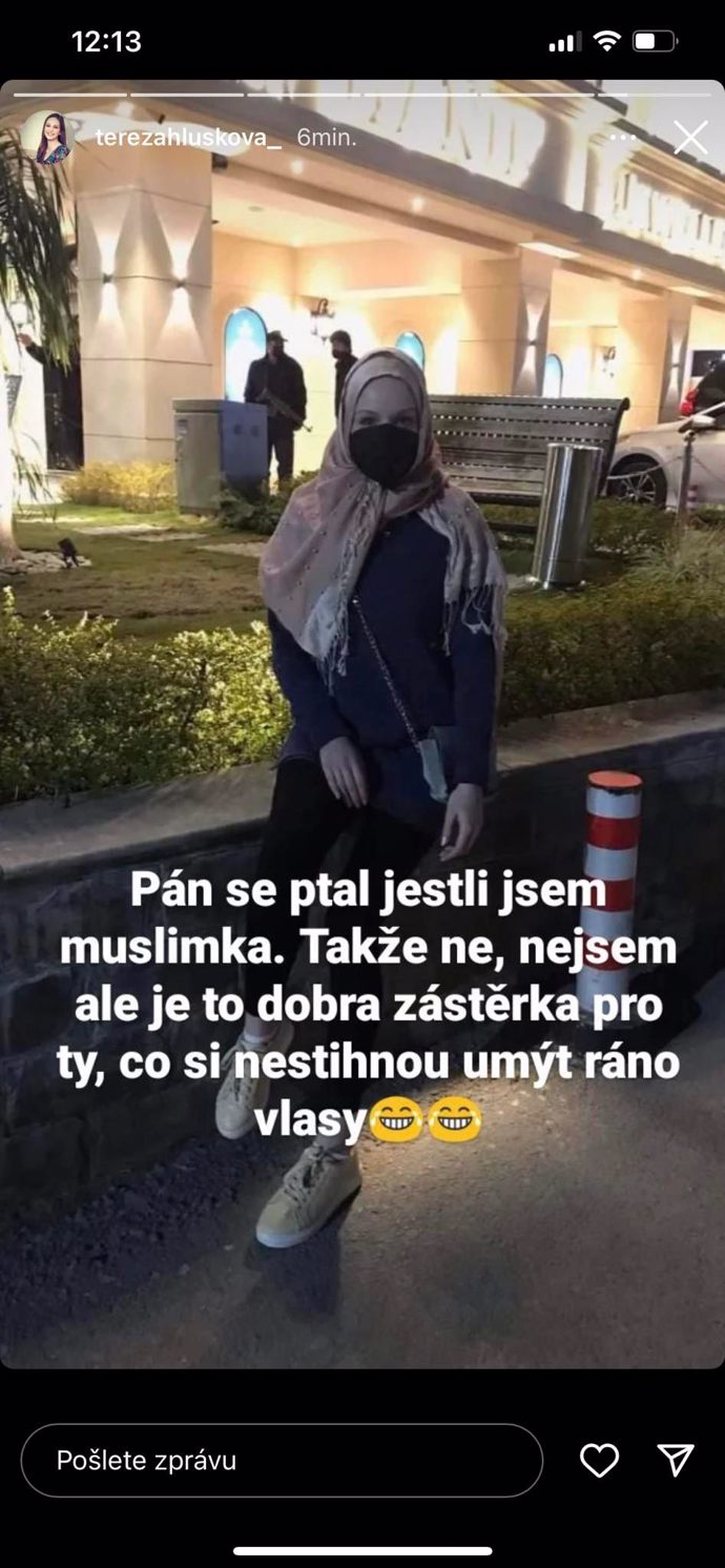 FOTO: Tereza Hlůšková v Pákistánu. – stránka 93