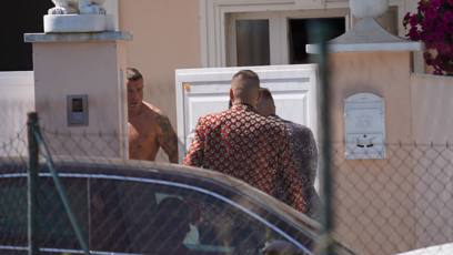 FOTO: Dorazili první přátelé Karlose.