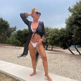 Brigitě to v plavkách moc sluší