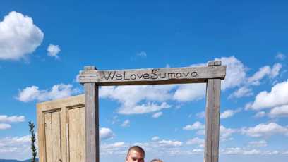 FOTO: Manželka zabitého muže zveřejnila archivní fotku s ním a jejich dítětem.