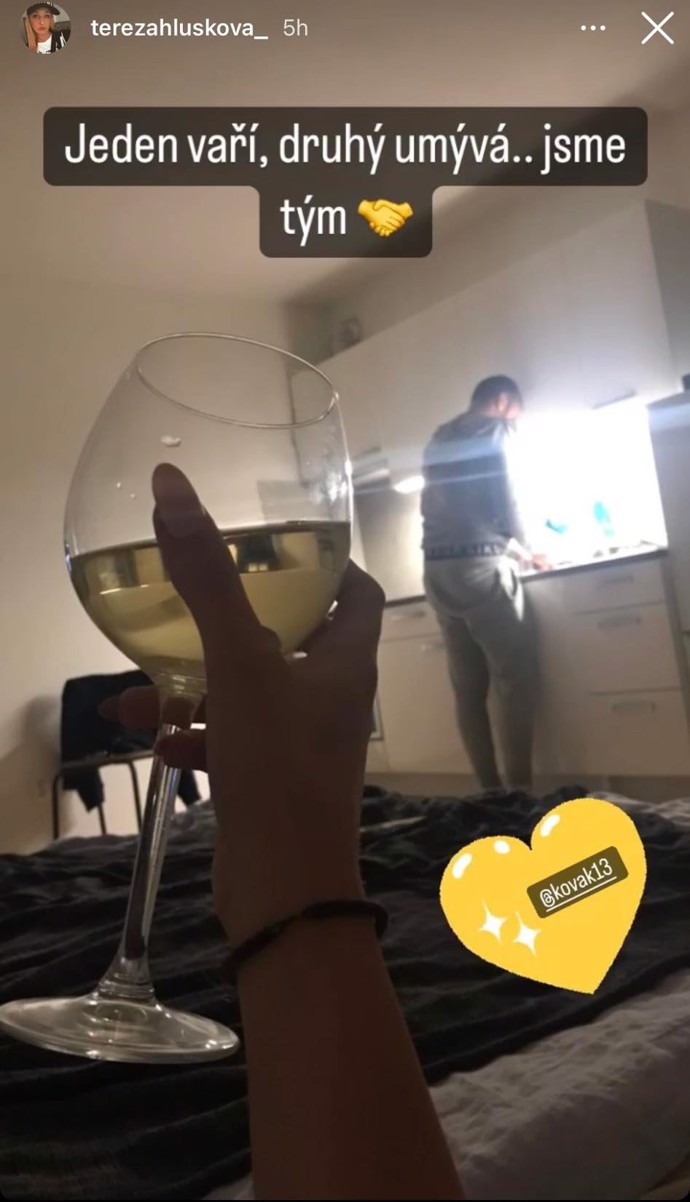 FOTO: Tereza Hlůšková poprvé ukázala nového partnera. – stránka 64