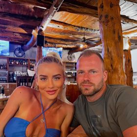 Nákupní maniačky se natáčejí na Slovensku. Tam pohledná blondýnka žije se svým přítelem. 