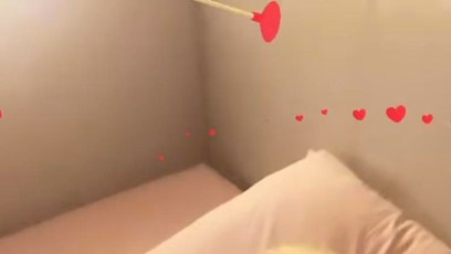 FOTO: Malá Mia má ráda před spaním sunar.