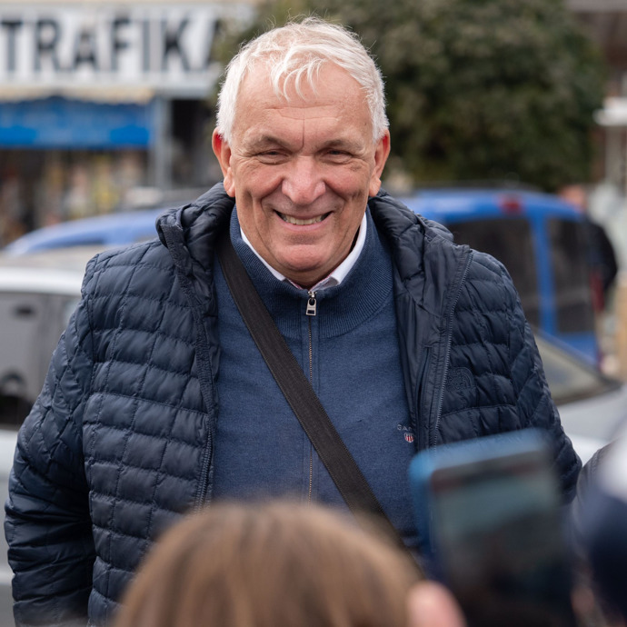 FOTO: Jaromír Dědeček se neštítí očerňovat nejen svého soupeře, ale i jeho manželku. – stránka 1074