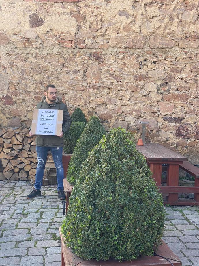 FOTO: Protestujících bylo tentokrát málo. – stránka 1043