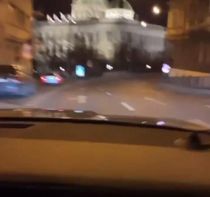 FOTO: Nelegální závody v centru Prahy. – stránka 10