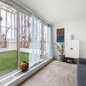 Nachází se v Troji.