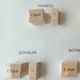 Vybrali jsme parfémy stejných značek (Armani a Chloe), od pěti různých konkurenčních prodejců (Notino, Douglas, Sephora, El Nino a Vivantis).