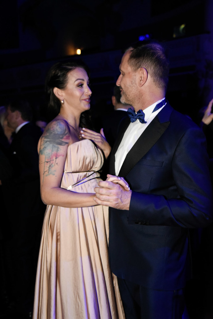 FOTO: Agáta Hanychová se Soukupem o něčem při tanci diskutovala. – stránka 2591