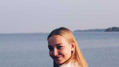 FOTO: Partnerka Axela Rindella je velice půvabná.