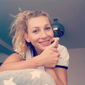 Lucia je bývalá slovenská atletka.