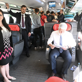 Petr Pavel byl na cestě do Rakouska v obležení novinářů