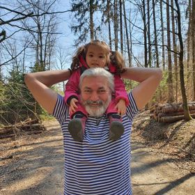 Daniel Hůlka je šťastný otec. 