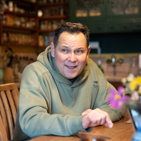 Loni neslavil jenom své 60. narozeniny, ale také 35 let po boku osudového muže Janise Sidovského. 