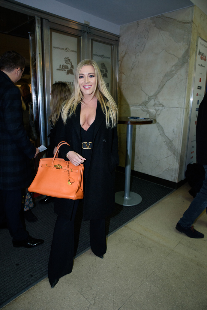 FOTO: Dominika Myslivcová na premiéře muzikálu Okno mé lásky. – stránka 444