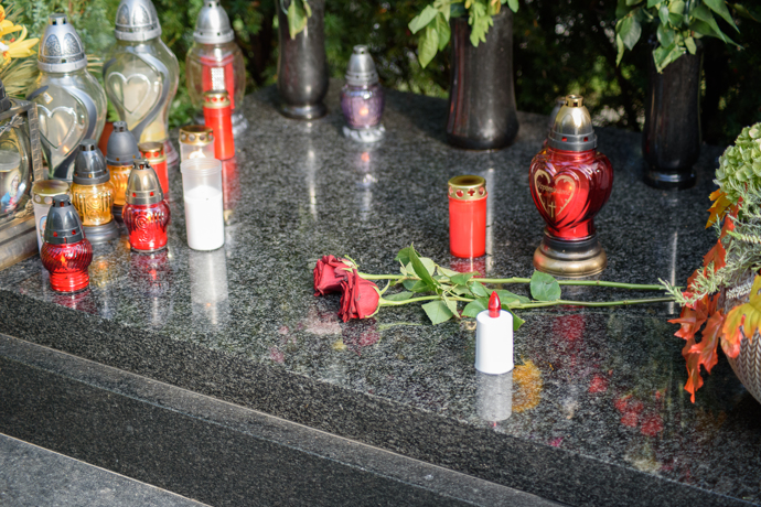 FOTO: Hrob Karla Gotta, tři roky od smrti zpěváka. – stránka 105