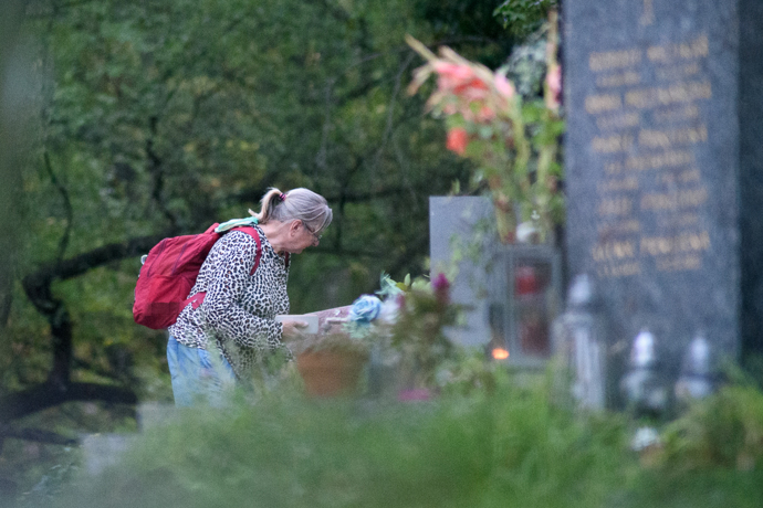 FOTO: Hrob Karla Gotta, tři roky od smrti zpěváka. – stránka 85