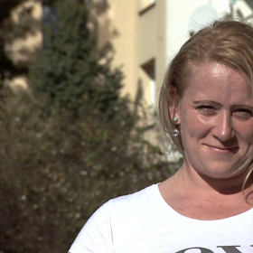 Táňa se pídí po původu problémů.