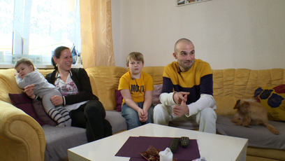 FOTO: Irena (30), Michal (32), Tomáš (8) a Míša (10 měsíců) žijí v Jirkově.