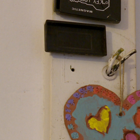 Lucie má v novém bytě strach.