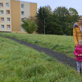 Bára(21), Jakub (25), Verunka (4) a Kuba (17 měsíců) žijí v Žandově. 