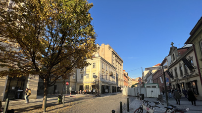 FOTO: Karlos si vodil milenku do pražského bytu v centru Prahy.