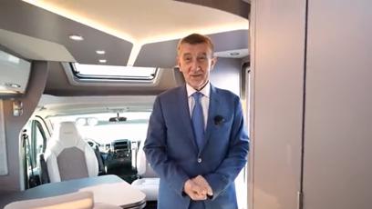 FOTO: Svým novým autem se pochlubil na sociálních sítích.