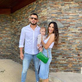 Makhmud Muradov se svou krásnou rodinou, která je nyní minulostí.