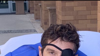 FOTO: Anglický novinář Benjamin Hall byl na Ukrajině zraněn.