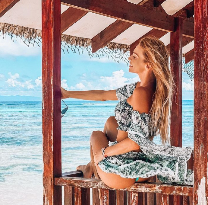 FOTO: Krásná Andrea Verešová si užívá dovolenou u moře. – stránka 806