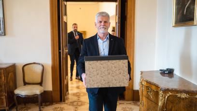 FOTO: Petr Pavel se přestěhoval na Hrad.