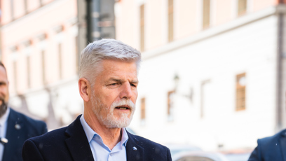 FOTO: Petr Pavel si zabalil své věci do krabice z Ikei.