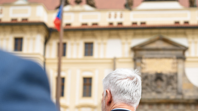 FOTO: Petr Pavel se přestěhoval na Hrad.