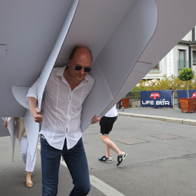 Autor a režisér pohádky Jan Budař se toho také nebojí. 