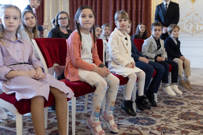 FOTO: Děti na Hradě. – stránka 2388