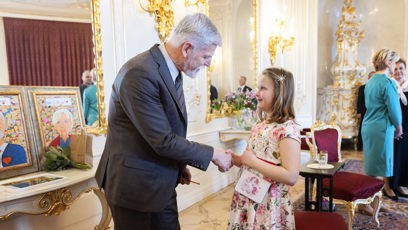 FOTO: A potřásl rukou.