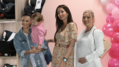 FOTO: Agáta Hanychová s Monikou Bagárovou a Dominikou Myslivcovou.