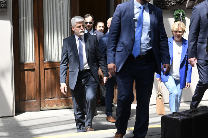 FOTO: Petr Pavel a Eva Pavlová. – stránka 2764