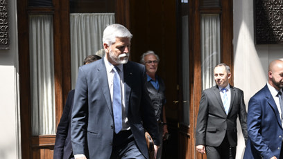 FOTO: Během prezidentských voleb kolovala dezinformace, že Petr Pavel zemřel.