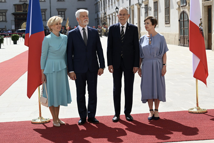 FOTO: Petr Pavel s Evou na návštěvě ve Vídni. – stránka 2709