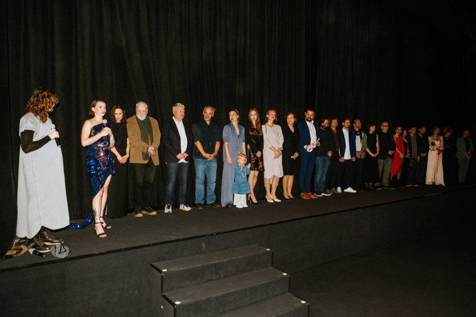 Foto k tématu premiéra – stránka 774