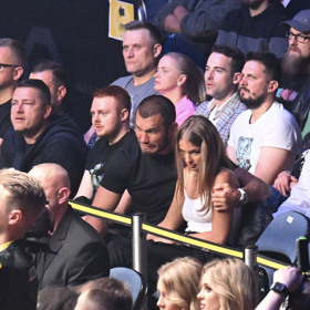 Podle Muradova výrazu nejspíš někdo schytal nakládačku.