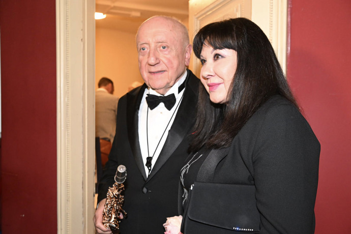 FOTO: Felix Slováček a Dáda Patrasová. – stránka 843