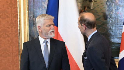 FOTO: Prezident se na britském velvyslanectví sešel s princem Edwardem.