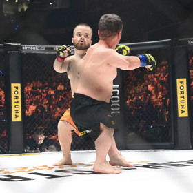 Souboj liliputů, Malej Zmijozel vs. Obr, se uskutečnil na Clash of the Stars 5. 