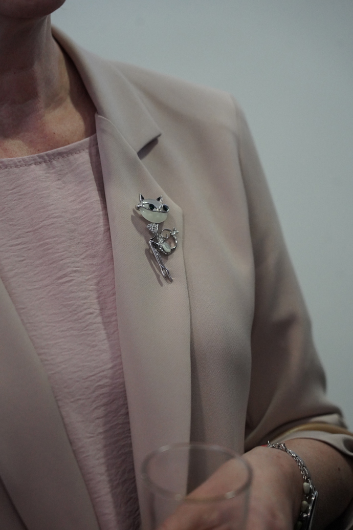 FOTO: Brož Evy Pavlové na české ambasádě v Londýně. – stránka 2628