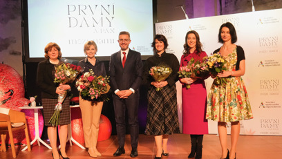 FOTO: Debata manželek a manžela prezidentských kandidátů.