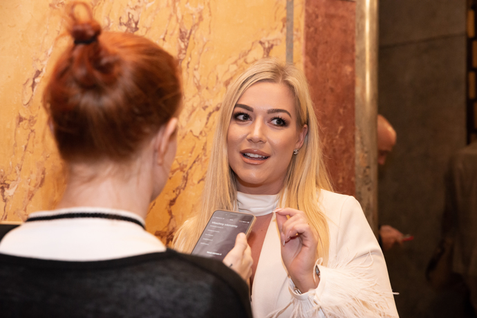 FOTO: Dominika Myslivcová na premiéře filmu Indián v doprovodu svého přítele Zdeňka Ch. – stránka 487