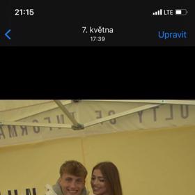 Nechal ji hlídat byt.