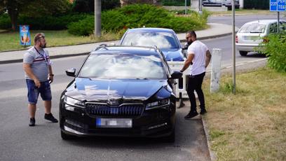 FOTO: Ochranka Andreje Babiše má v autě maják. Ten však nesmí používat.